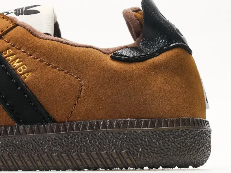 アディダス スポーツシューズ コラボ HP8256 #14247555394023