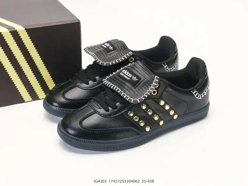 Adidas Sepatu Olahraga Serbaguna Low Top IG4303 #17457255394062