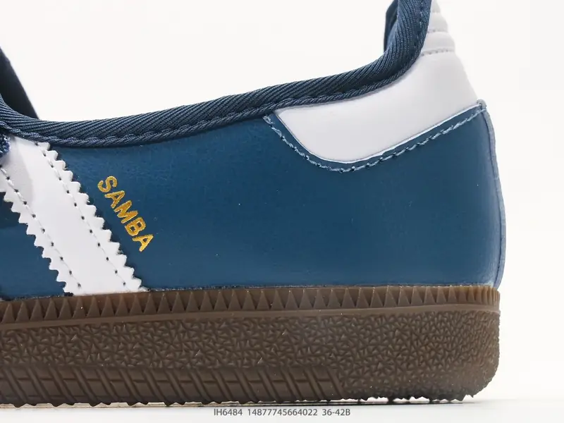 Adidas Спортивная обувь Классический Кожа IH6484 #14877745664022