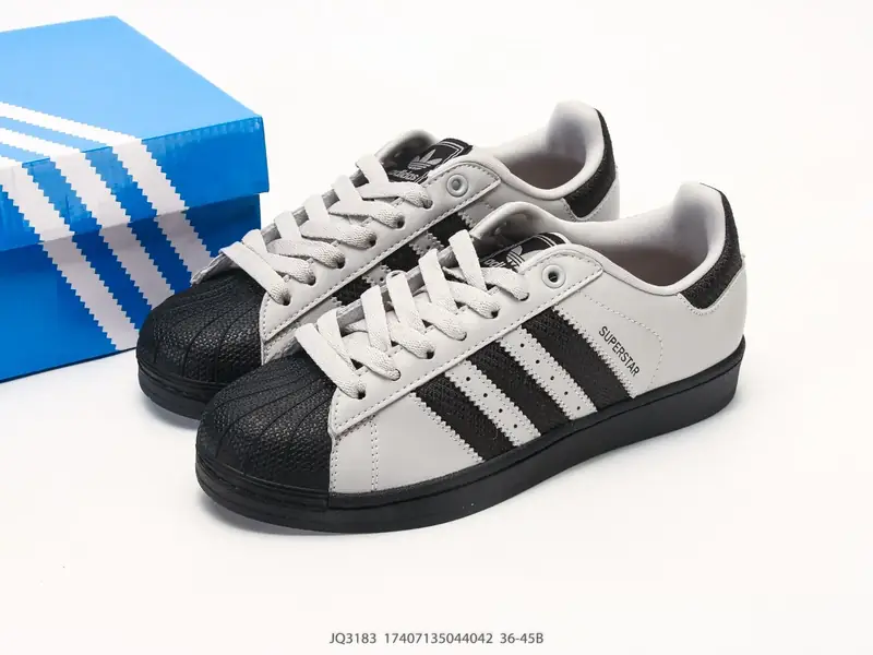 Adidas Scarpe sportive Versatile Classico Basso JQ3183 #17407135044042