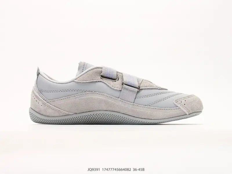 Adidas Scarpe sportive Ammortizzato Comodo Alla moda JQ9391