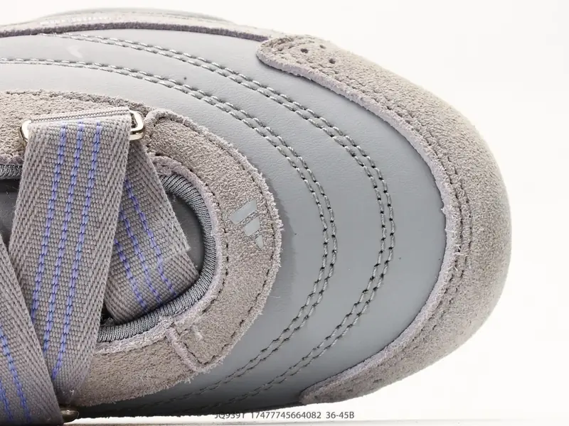Adidas Scarpe sportive Ammortizzato Comodo Alla moda JQ9391