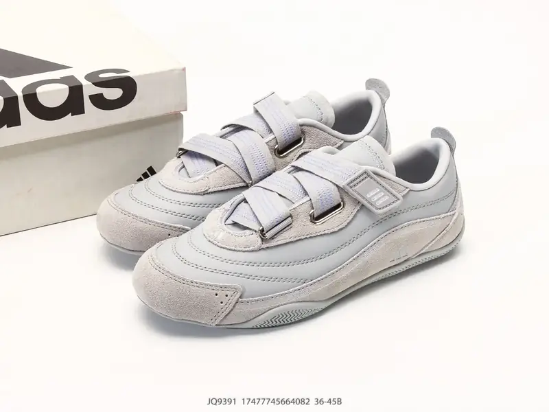 Adidas Scarpe sportive Ammortizzato Comodo Alla moda JQ9391