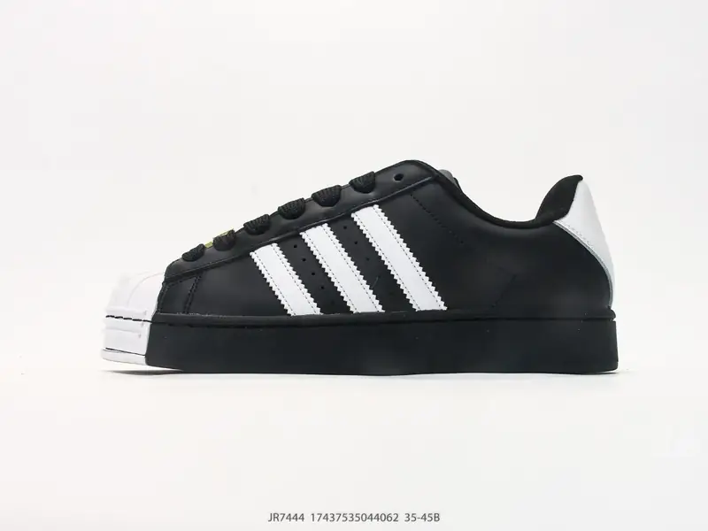 Adidas Scarpe sportive Versatile Classico Basso JR7444 #17437535044062