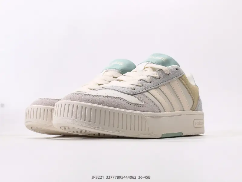 Adidas Scarpe da basket Comodo JR8221 #33777895444062