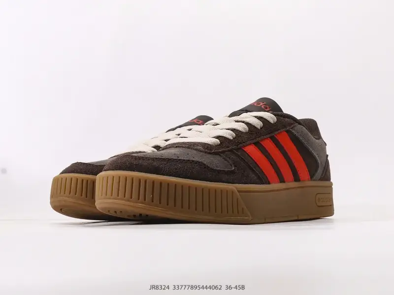 Adidas Scarpe da basket Comodo JR8324 #33777895444062