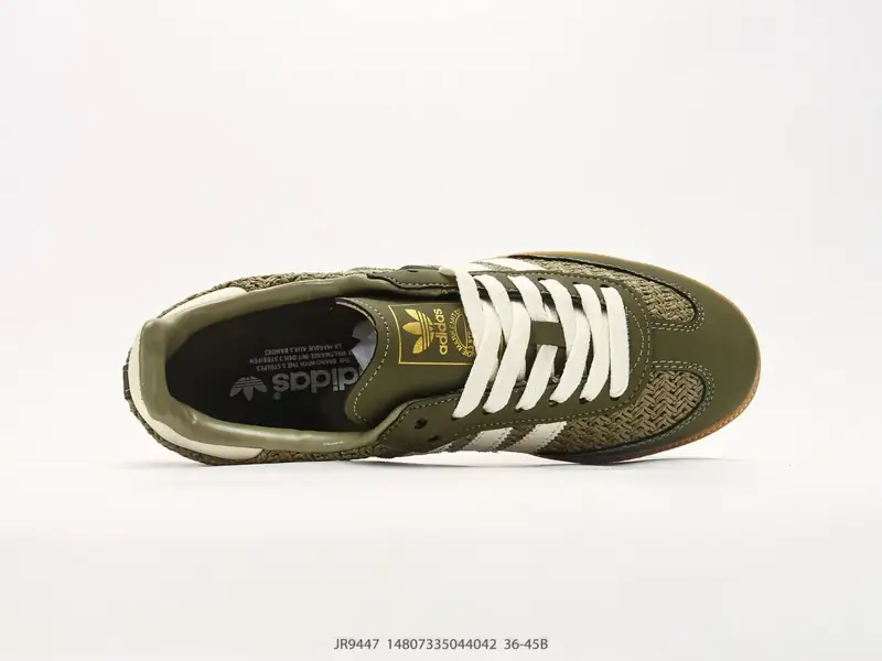 Adidas Chaussures de sport Polyvalent Basse JR9447 #14807335044042