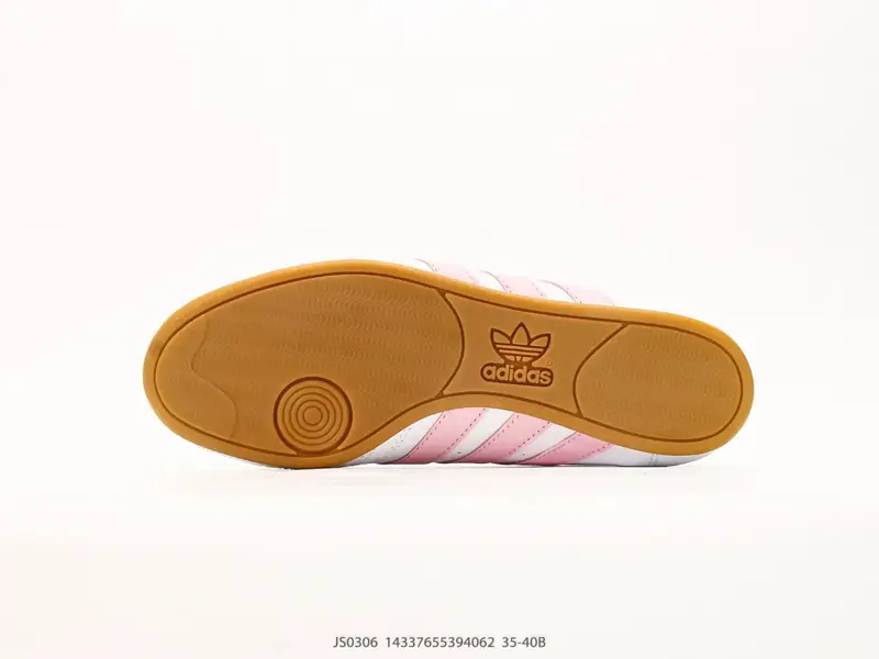 Adidas originals Taekwondo Low 跆拳道系列 经典复古薄底训练慢跑鞋 TAEKWONDO （跆拳道）受武术鞋启发 符合人体工程学 鞋身极其 “苗条” JS0306 #14337655394062