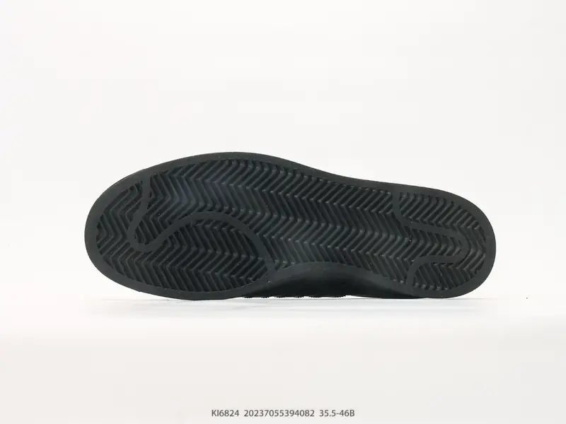 Adidas Sepatu Board Tren Klasik KI6824 #20237055394082