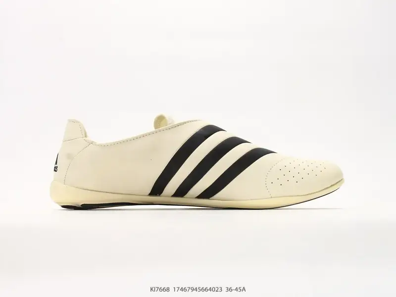 Adidas Scarpe casual Collaborazione Comodo KI7668 #17467945664023
