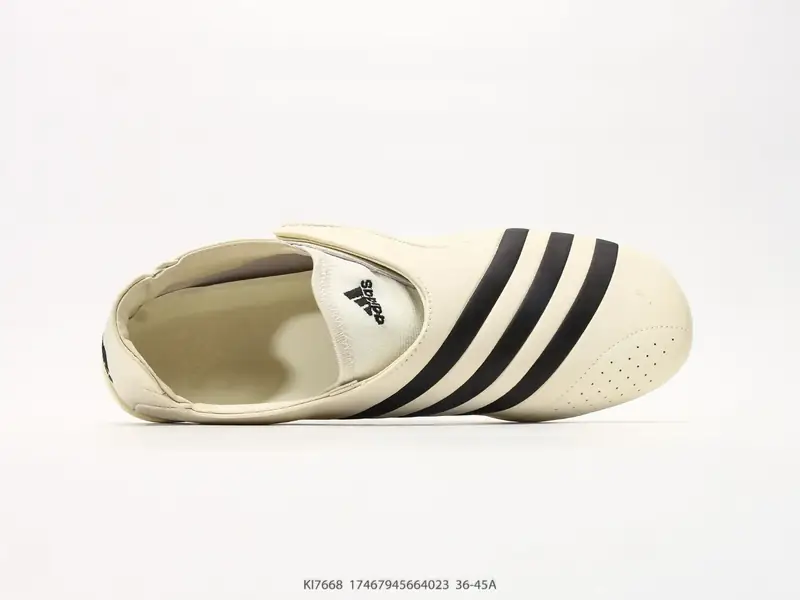 Adidas Scarpe casual Collaborazione Comodo KI7668 #17467945664023