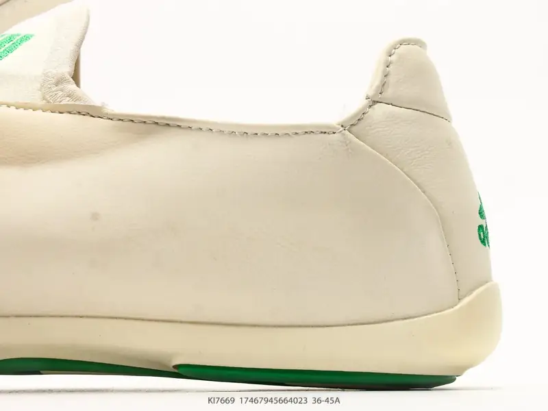Adidas x Pharrell Williams Vario Flat Earther 阿迪联名款舒适贴合生活休闲鞋 KI7669 #17467945664023