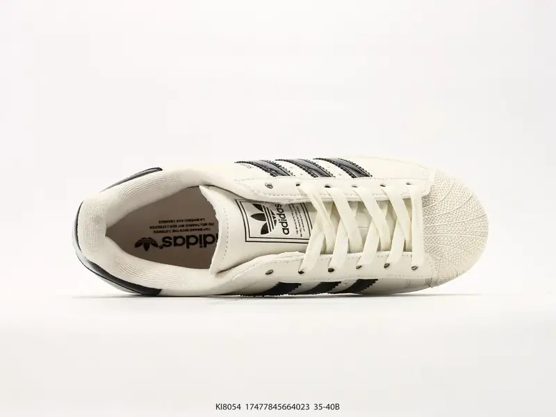 Adidas Chaussures de sport Polyvalent Classique Basse KI8054 #17477845664023