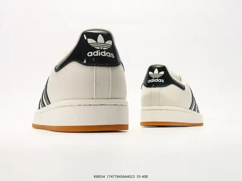 Adidas Chaussures de sport Polyvalent Classique Basse KI8054 #17477845664023