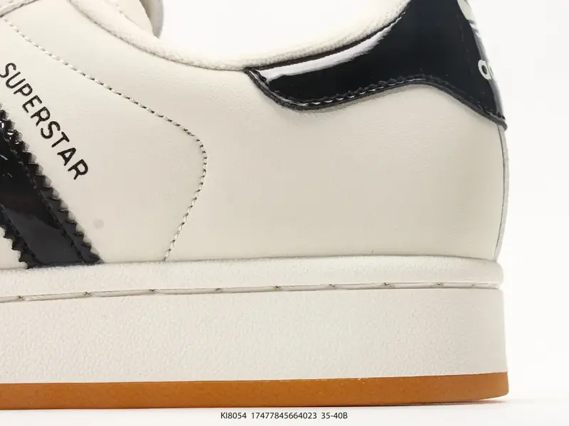 Adidas Chaussures de sport Polyvalent Classique Basse KI8054 #17477845664023