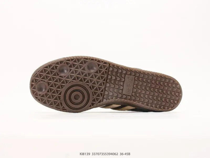 Adidas Chaussures de sport Polyvalent Basse KI8139 #33707355394062
