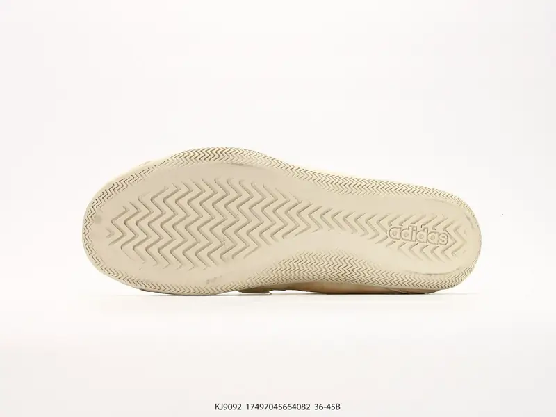 Adidas Chaussures casual Résistant Polyvalent Basse KJ9092 #17497045664082