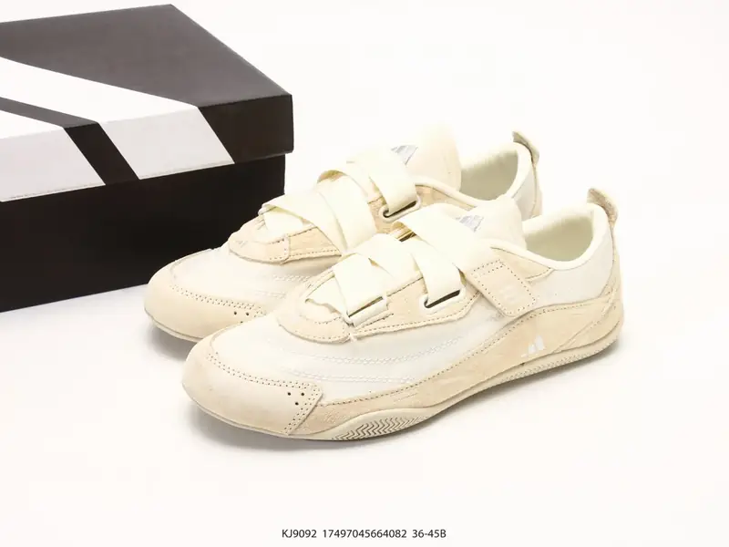 Adidas Chaussures casual Résistant Polyvalent Basse KJ9092 #17497045664082