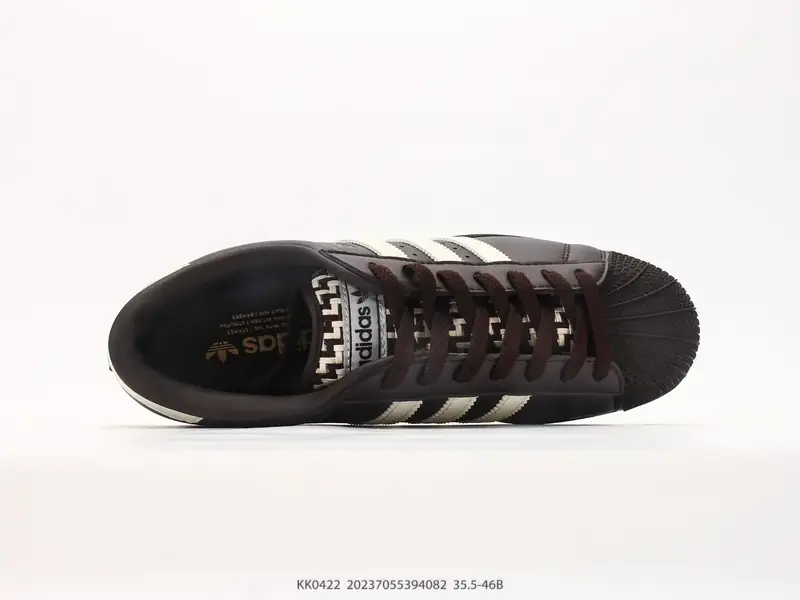 Adidas Sepatu Board Tren Klasik KK0422 #20237055394082
