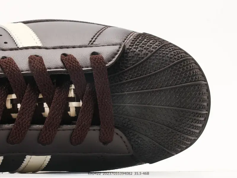 Adidas Sepatu Board Tren Klasik KK0422 #20237055394082