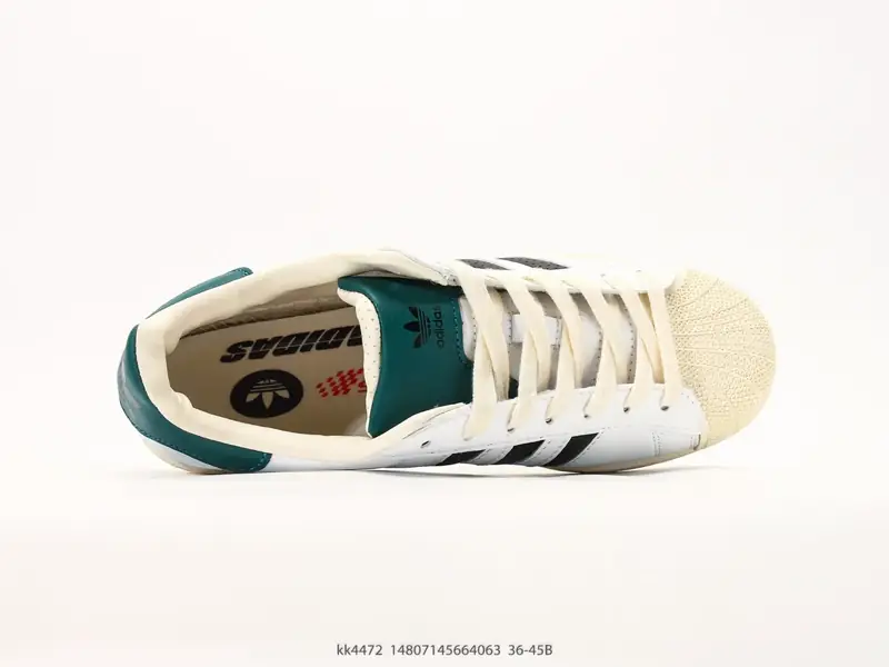 Adidas Scarpe sportive Versatile Classico Basso KK4472 #14807145664063
