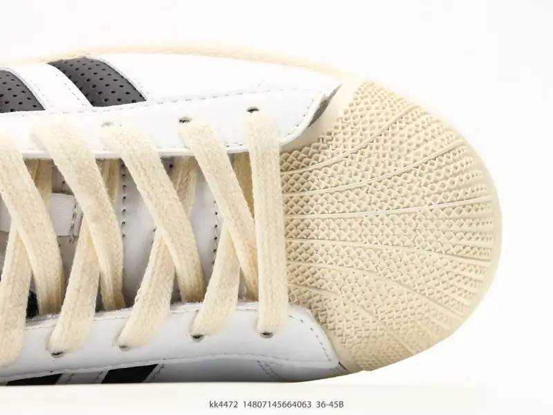 Adidas Scarpe sportive Versatile Classico Basso KK4472 #14807145664063