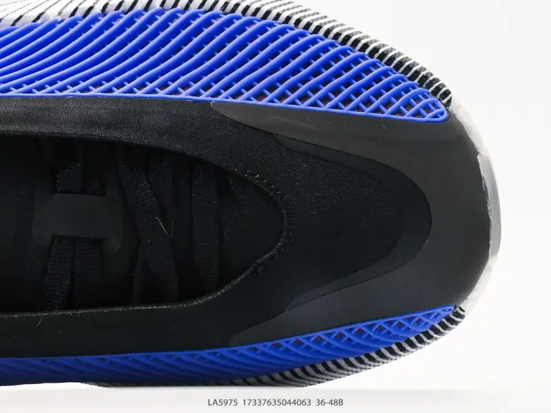 Adidas Sepatu Olahraga Bantalan Tahan Lama LA5975 #17337635044063