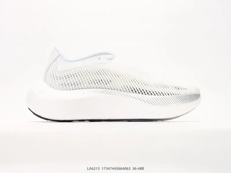 Adidas Sepatu Olahraga Bantalan Tahan Lama LA6215 #17347445664063