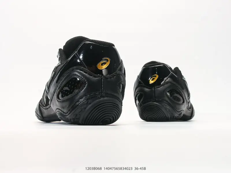 15小时前 Asics Hypersync 亚瑟士 薄底德训 时尚经典透气包裹性轻便 低帮休闲板鞋 以复古之名 解锁街头新表达 低帮薄底 颜值与脚感并存 交叉绑带 未来感流线型 1203B068 #14047565834023