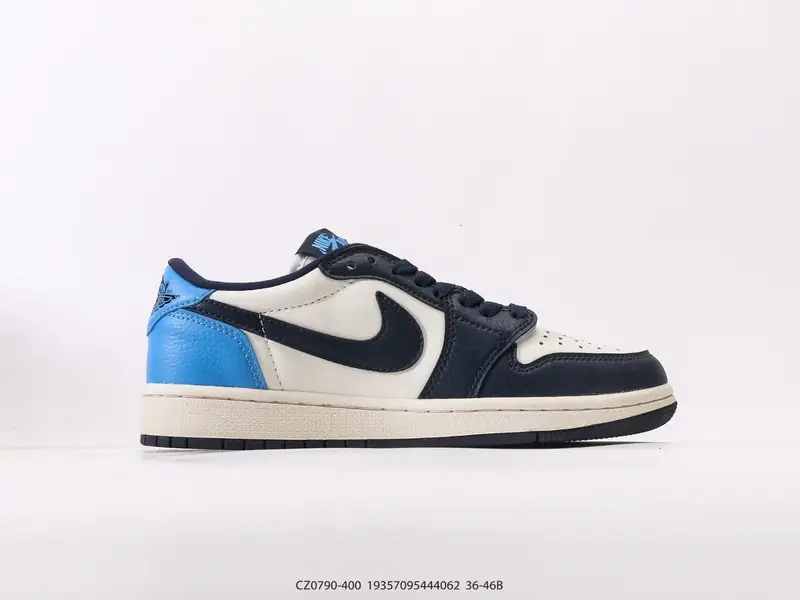 Nike Baskets de basketball Rétro Classique Basse CZ0790-400 #19357095444062