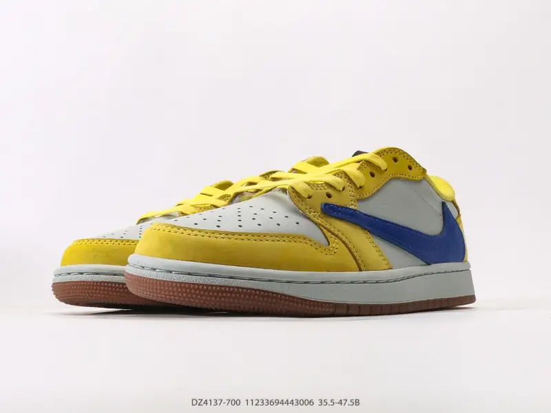 Nike Baskets de basketball Rétro Classique Basse DZ4137-106 #1133694443006