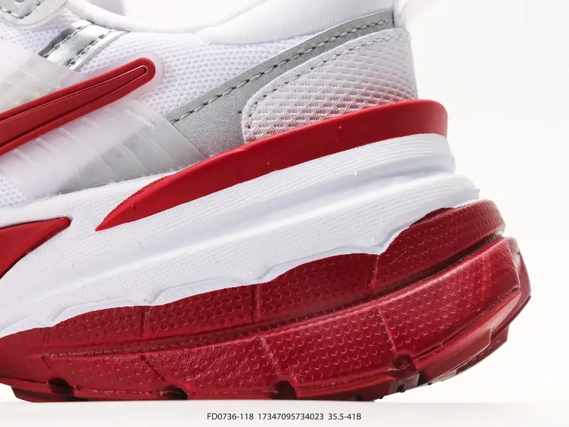 NIKE V2K RUN 复古风潮 耐克 网面透气运动鞋 灰银紧致的 FD0736-118 #17347095734023