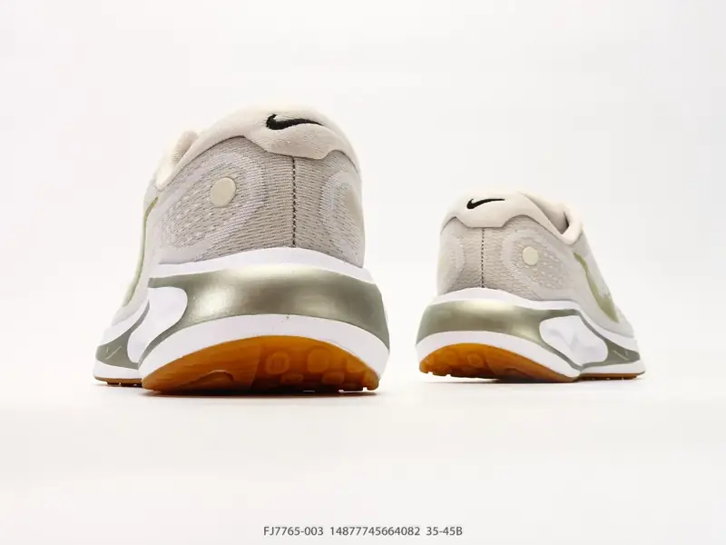Nike Journey Run 耐克 轻便透气 缓震舒适 运动跑步鞋 使用了新型的缓震材料 脚感偏韧 FJ7765-003 #14877745664082
