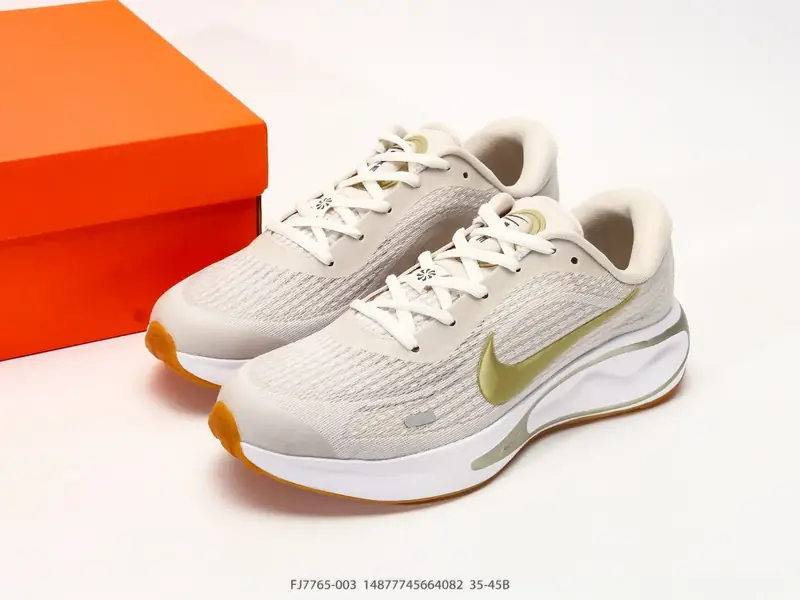 Nike Journey Run 耐克 轻便透气 缓震舒适 运动跑步鞋 使用了新型的缓震材料 脚感偏韧 FJ7765-003 #14877745664082