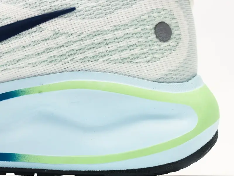 Nike Journey Run 耐克 轻便透气 缓震舒适 运动跑步鞋 使用了新型的缓震材料 脚感偏韧 FN0228-101 #14877745664082