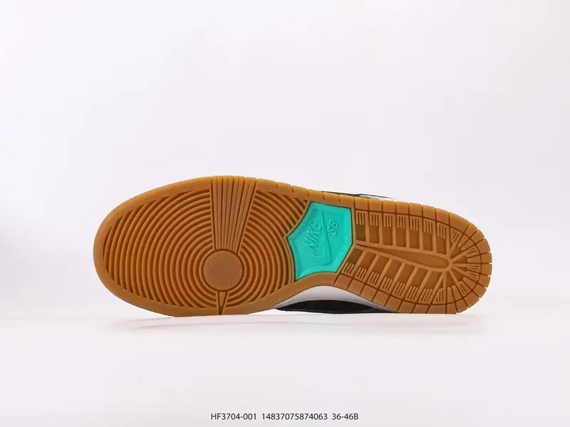 Nike Chaussures de sport Rétro Basse Coussin d'air HF3704-001 #14837075874063