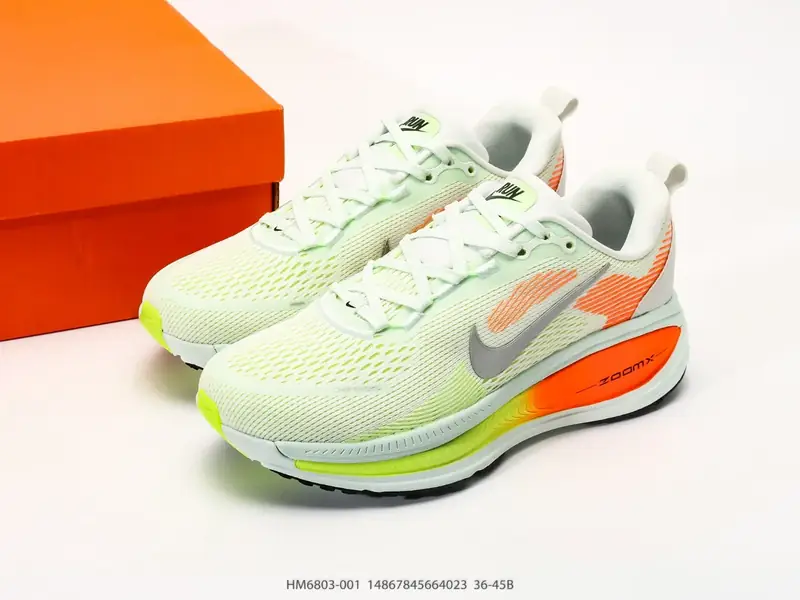 ナイキ ランニングシューズ 滑り止め ローカット エアクッション HM6803-001 #14867845664023