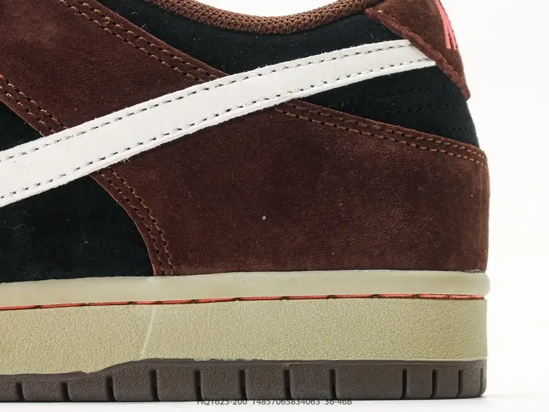 ナイキ スポーツシューズ レトロ ローカット エアクッション HQ1625-200 #14857065834063
