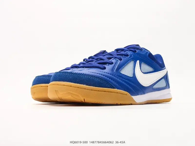 Nike Scarpe sportive Comodo HQ6019-500 #14877845664062