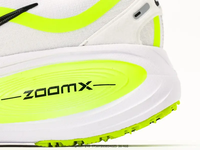 Nike Freizeitschuhe Gedämpft HQ7001-210 #17307265834023