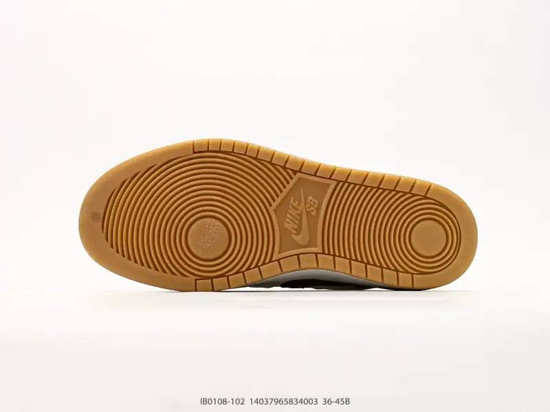 Nike Baskets de basketball Classique Basse IB0108-102 #14037965834003