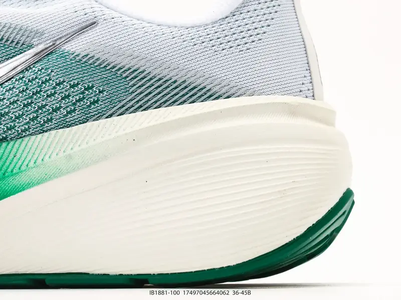 Nike Scarpe da running Tomaia in mesh IB1881-100 #17497045664062