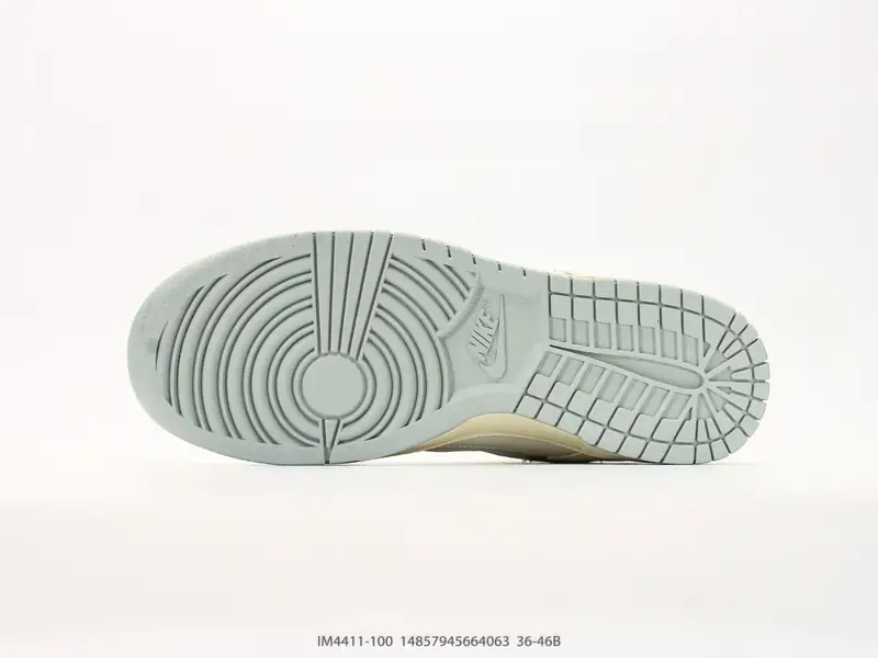 Nike Scarpe sportive Retro Basso Cuscino d'aria IM4411-100 #14857945664063