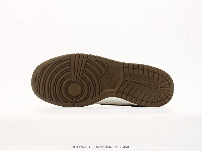 Nike Chaussures de sport Polyvalent Classique Basse IO4224-101 #33167965834062