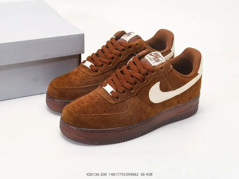 Nike Chaussures de sport Rétro Amorti Surélevé IQ0136-200 #14817755394042
