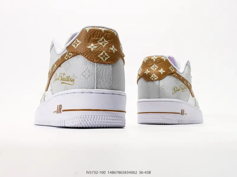 Nike Sepatu Olahraga Retro Bantalan Tinggi IV5732-100 #14867965834062