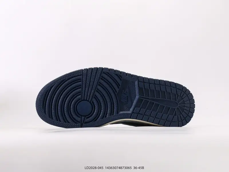 Nike Scarpe da basket Retro Classico Basso LD2028-045 #14363074873065