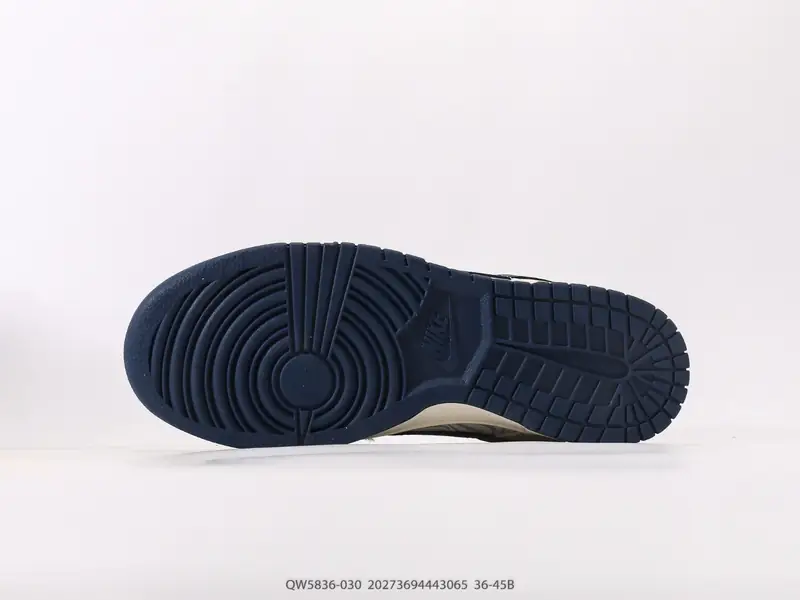 Nike Chaussures de sport Rétro Basse Coussin d'air QW5836-030 #20273694443065