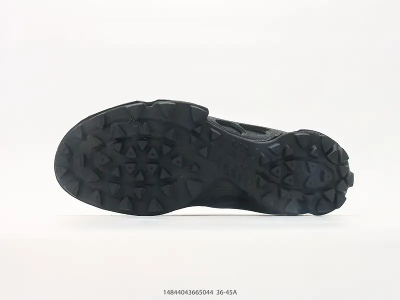 Ecco爱步 Biom C-Trail 健步C 舒适时尚 简约时尚 减震防滑 低帮休闲鞋 戈尔防水薄膜内衬提供强大的透气性与防水性 有效阻隔外部水分渗透 确保双脚保持干爽舒适 自然律动科技 符合人体 803324 #14844043665044