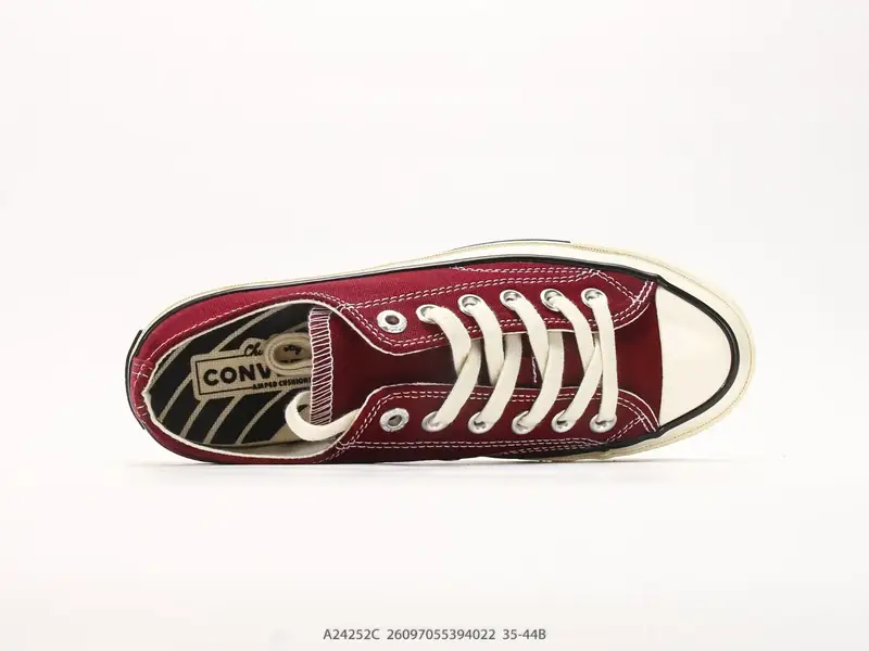 Sonstige Sportschuhe Klassisch Niedrig A24252C